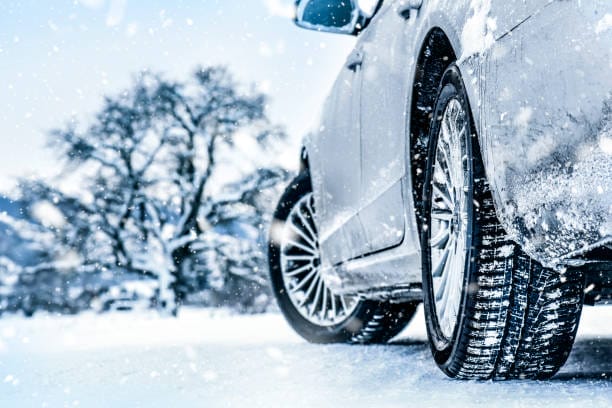 La préparation de votre véhicule pour l’hiver : des conseils indispensables